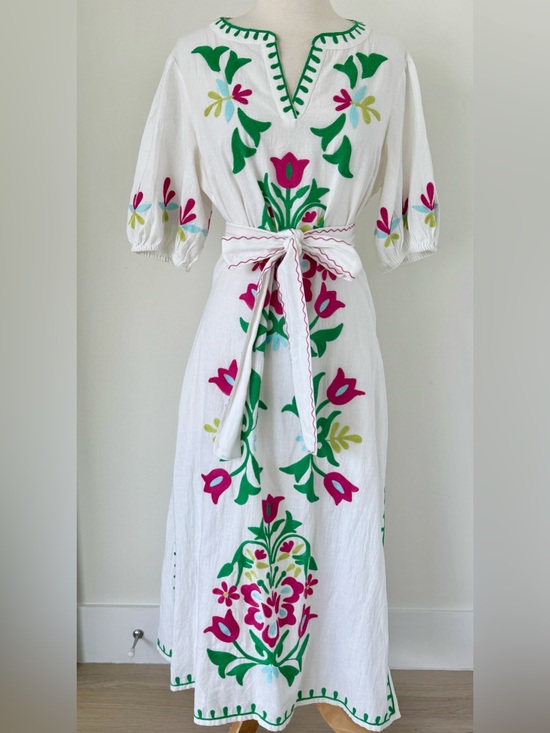 Dresses & Skirts - Roller Rabbit Embroidery Caftan Tie Dress White Pink Floral Dress Size S